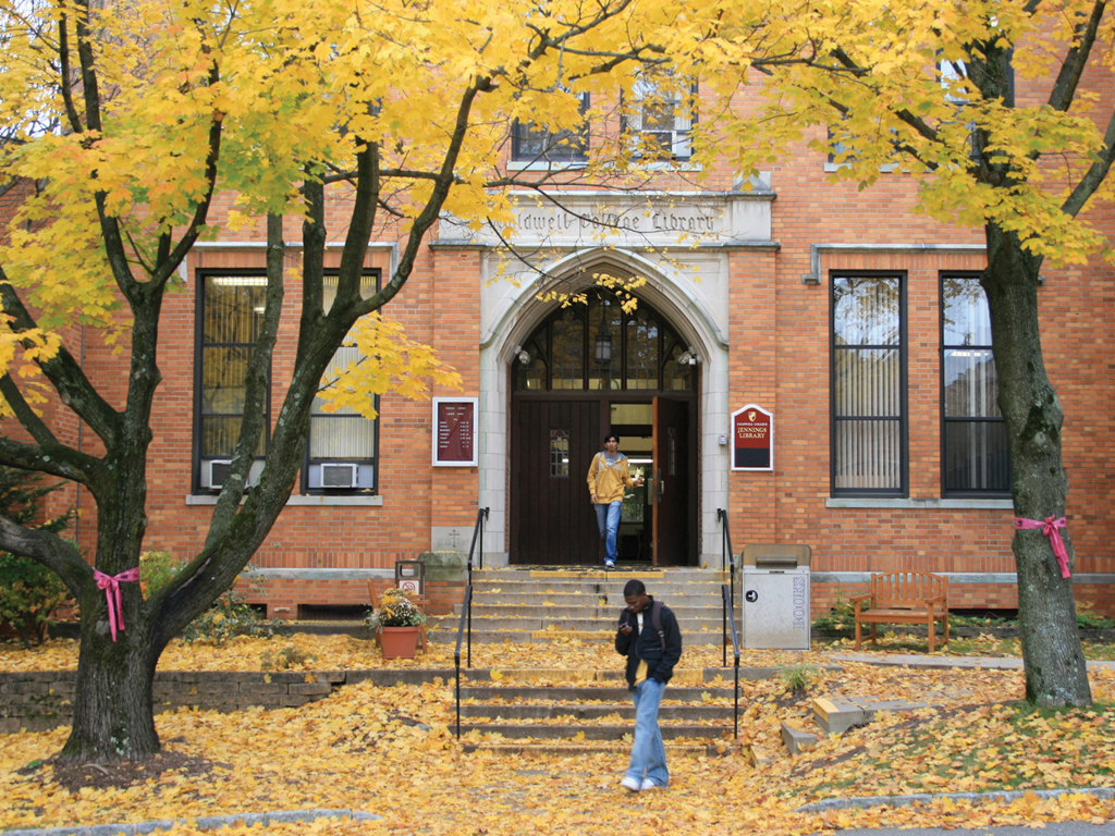 Jennings Library in fall